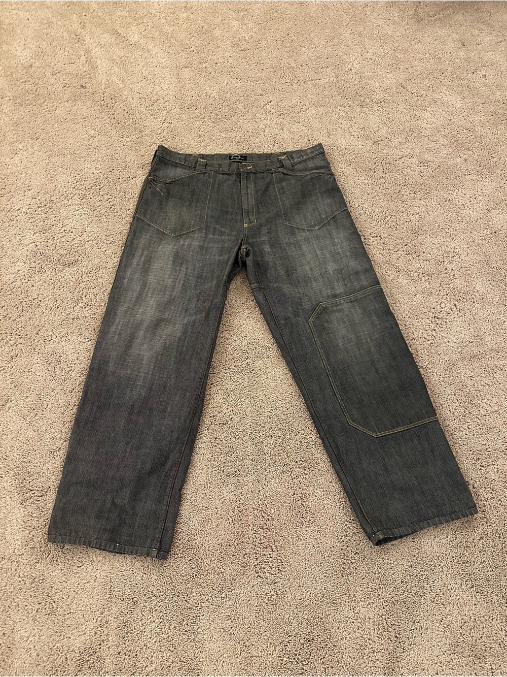 Sean John Relaxed Dark Gray Men's Jeans with Utility Patch